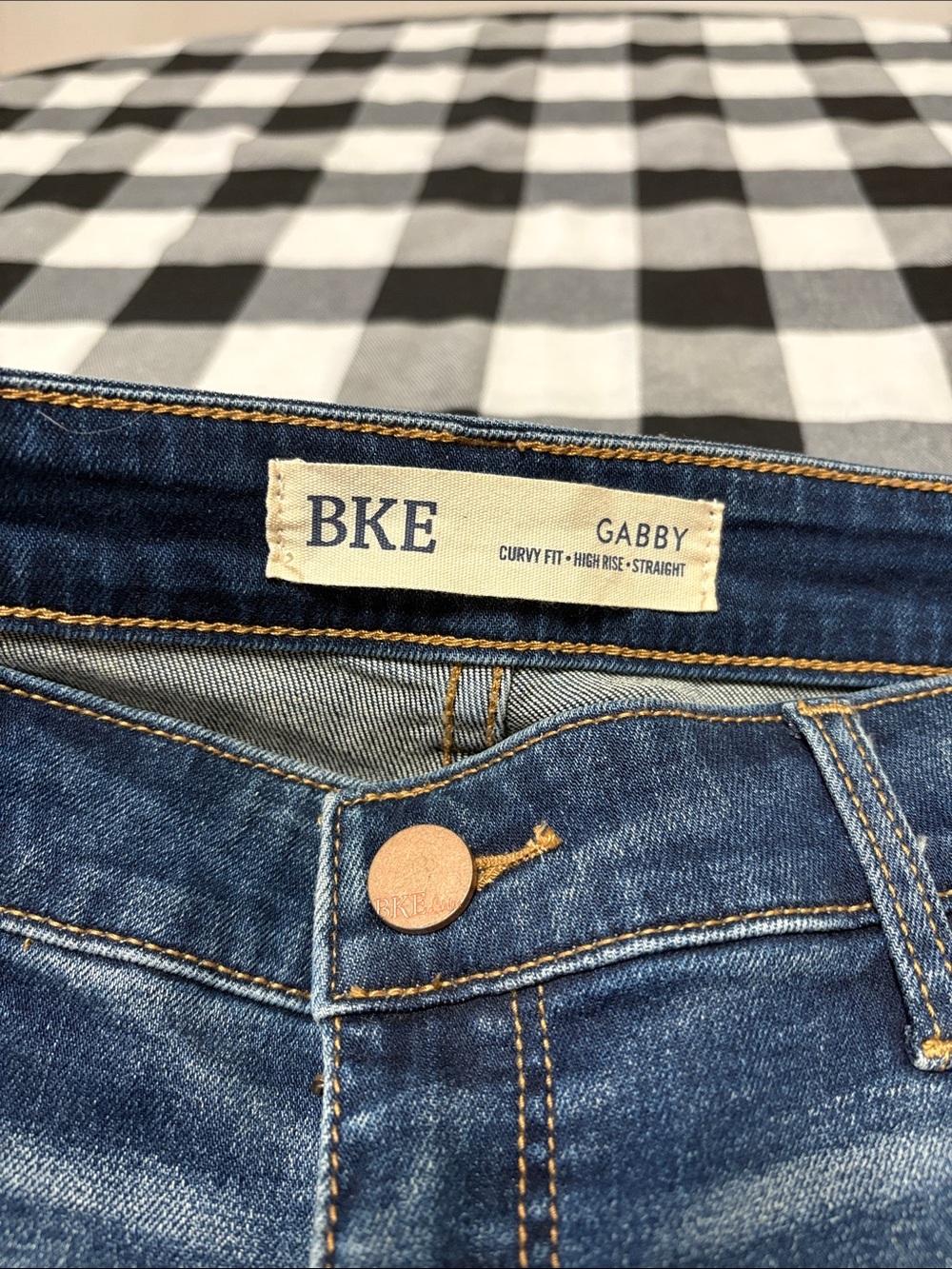 Buckle BKE Gabby Curvy Fit High Rise Straight Jean 32 x 33.5 cuffed/ 35 unrolled - Picture 5 of 12